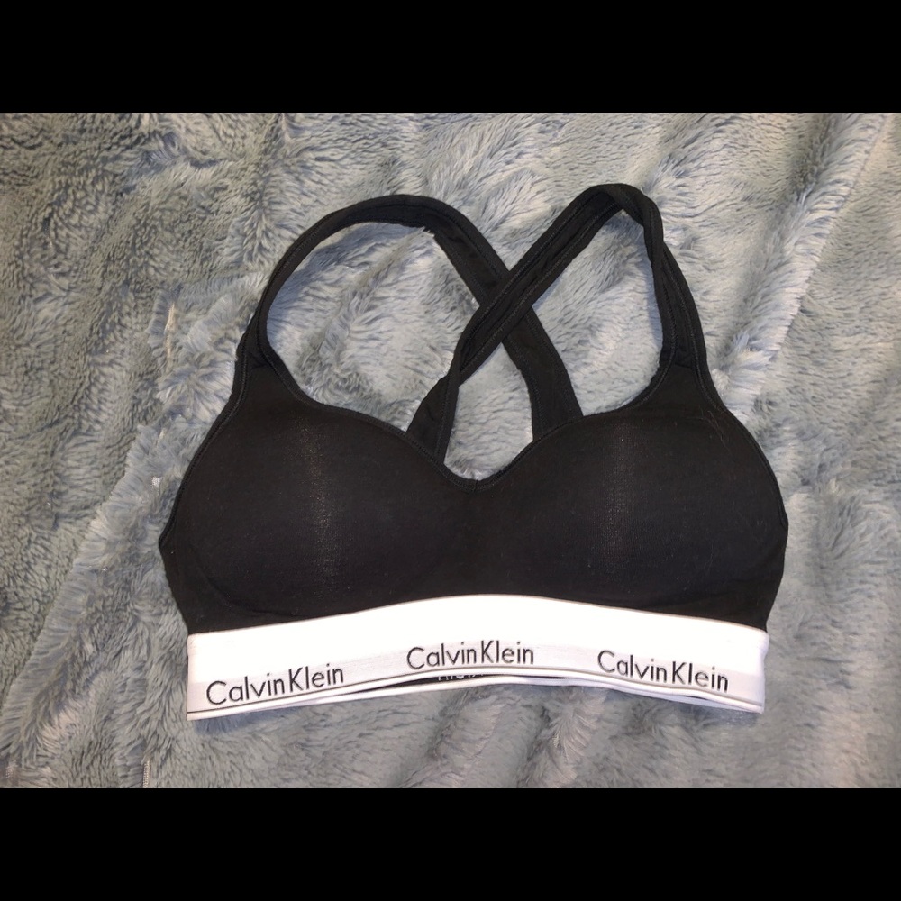 Sports bra